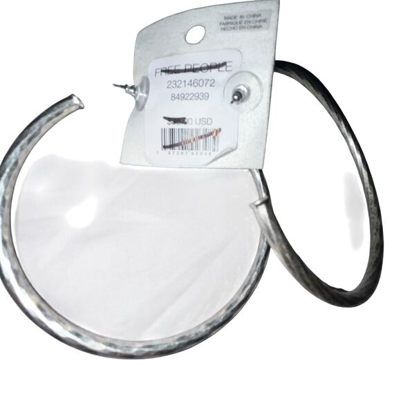 NWT Free People Silver Distressed Hoop Earrings – 3½" - Picture 3 of 4